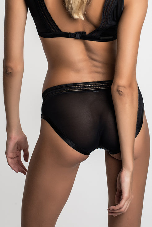 SAMANTHA Brief